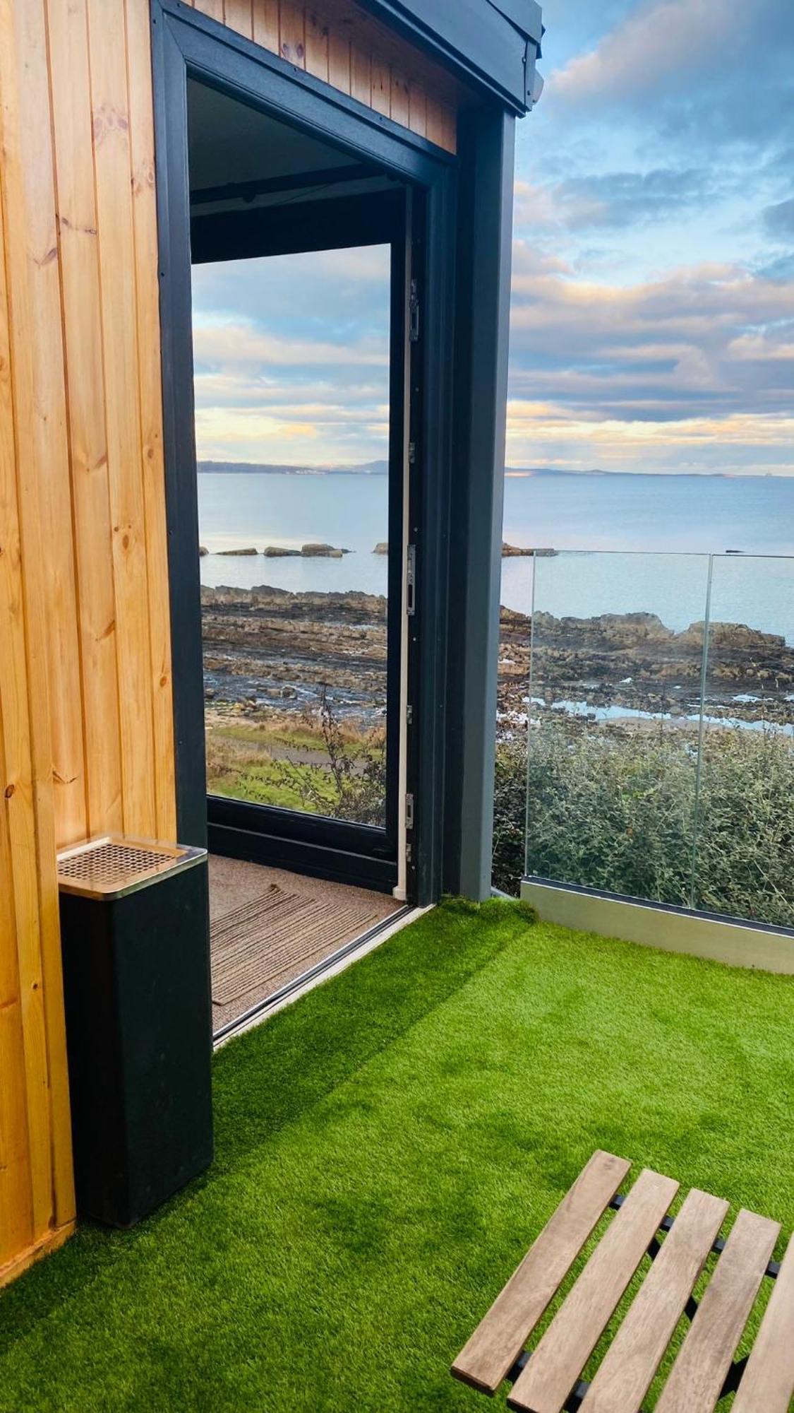 Luxury Beach Front Rooms- Pma Kirkcaldy Luaran gambar