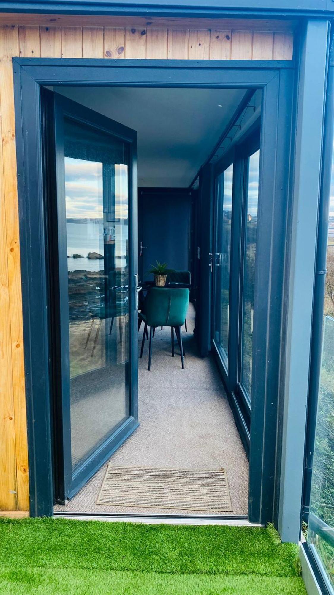 Luxury Beach Front Rooms- Pma Kirkcaldy Luaran gambar