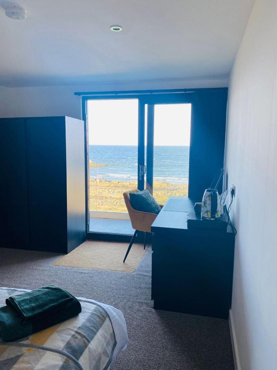 Luxury Beach Front Rooms- Pma Kirkcaldy Luaran gambar